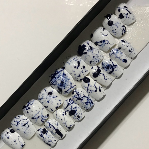 Blue Splattered white Press On Nails - Picture 3 of 3